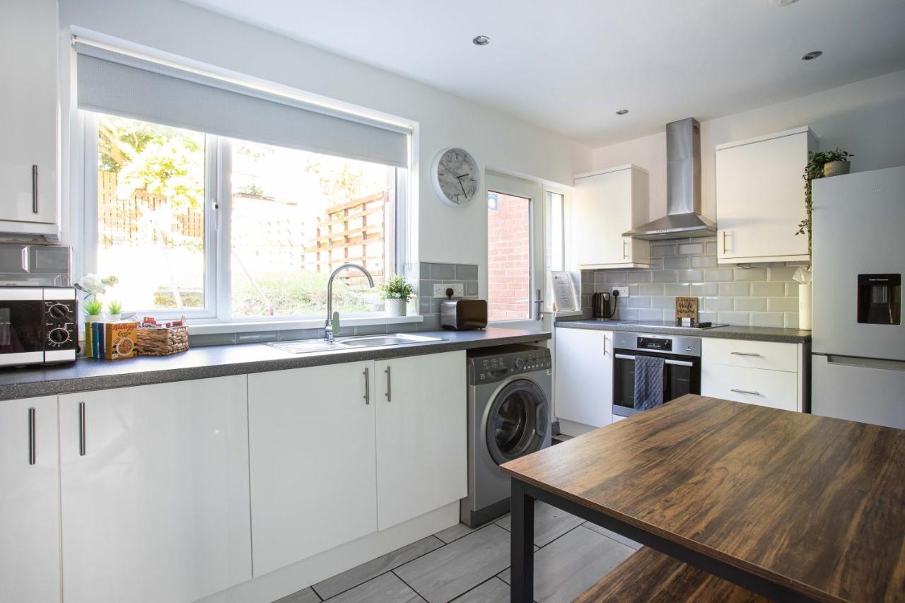 Fully Refurbished North Belfast Home Экстерьер фото