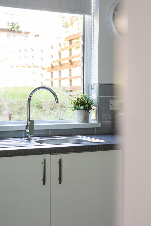 Fully Refurbished North Belfast Home Экстерьер фото