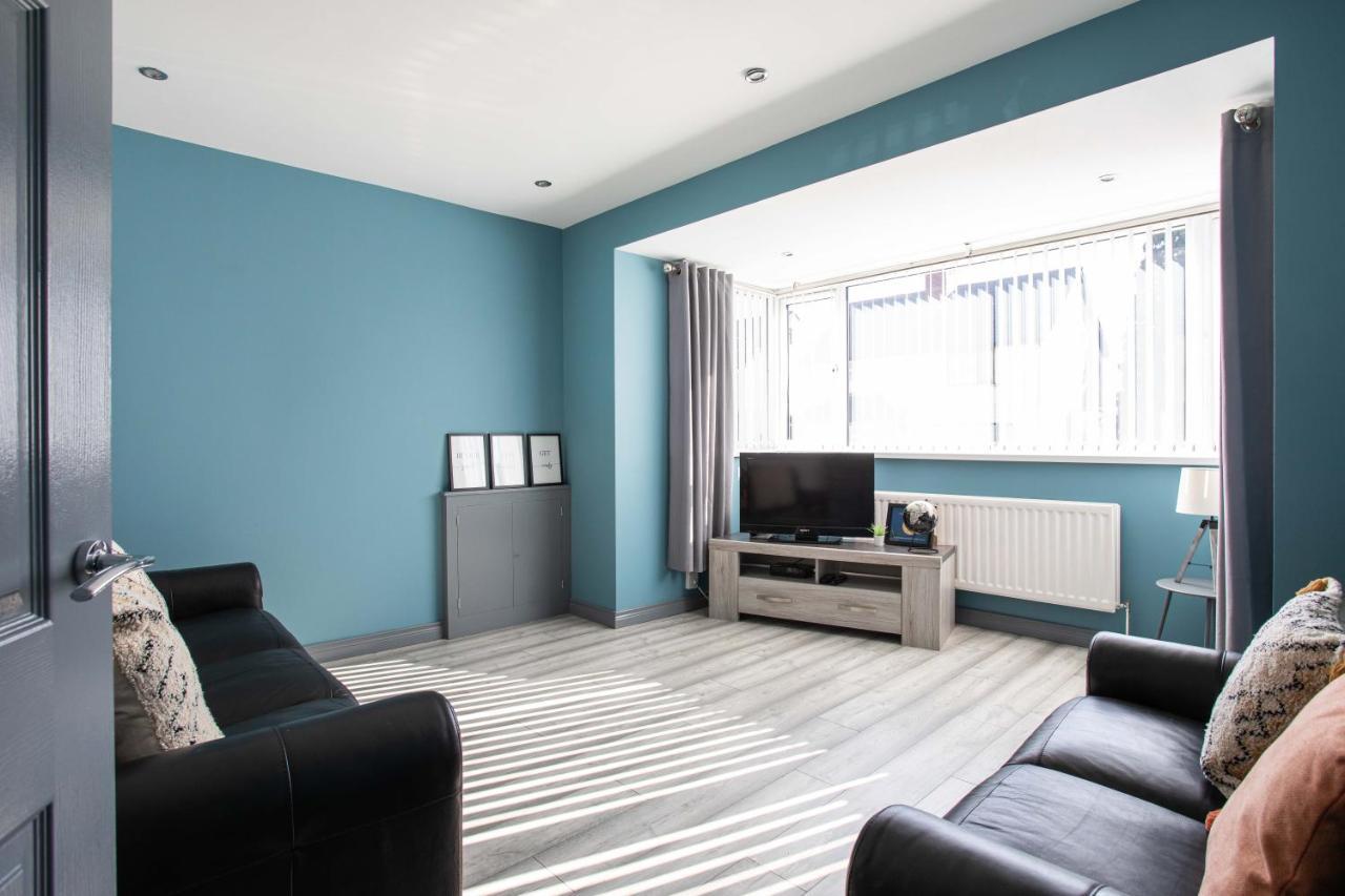 Fully Refurbished North Belfast Home Экстерьер фото