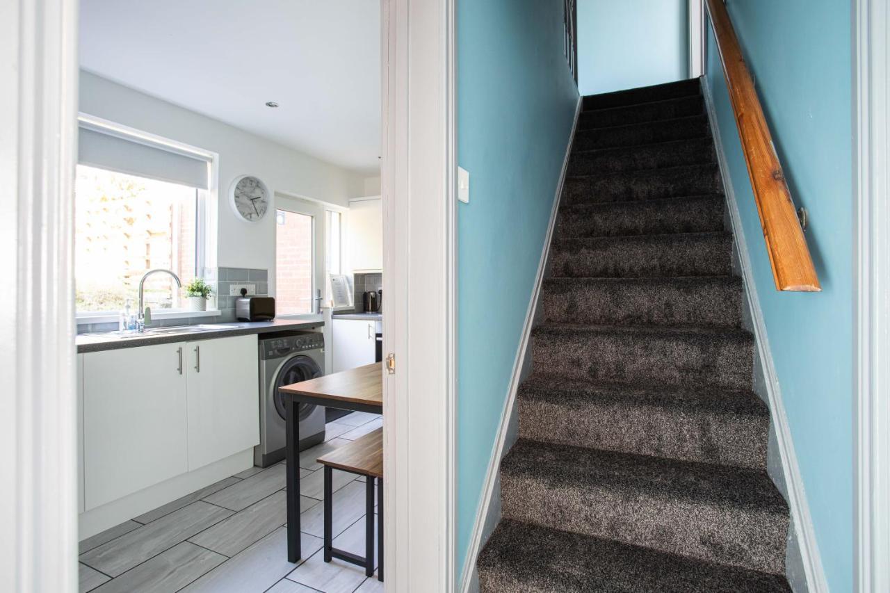 Fully Refurbished North Belfast Home Экстерьер фото