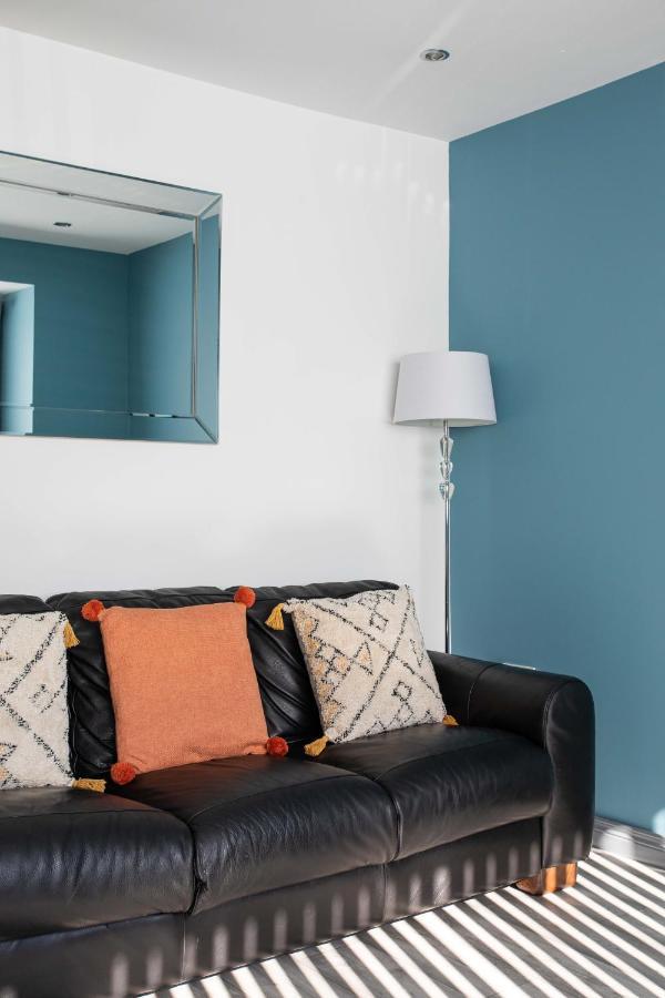 Fully Refurbished North Belfast Home Экстерьер фото