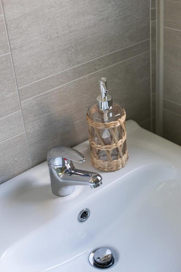 Fully Refurbished North Belfast Home Экстерьер фото